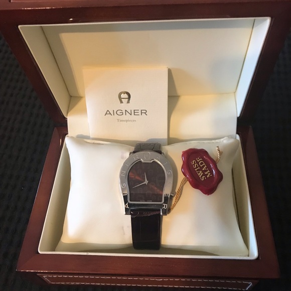 etienne aigner watch price